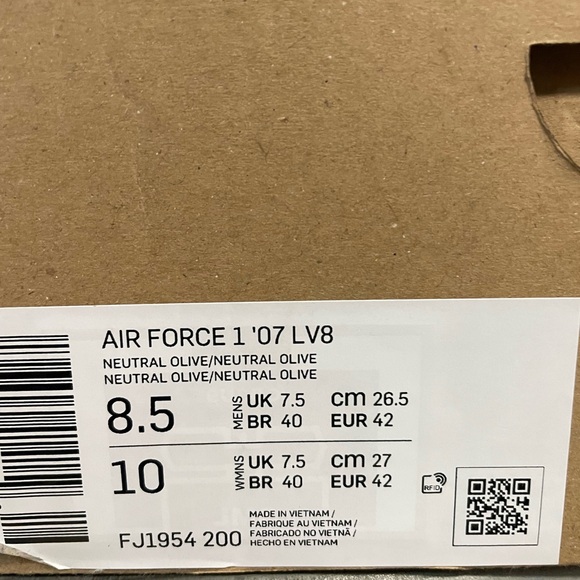 New in box Nike Air Force 1 ‘07 LV8. Style# FJ1954 200. - Picture 4 of 7